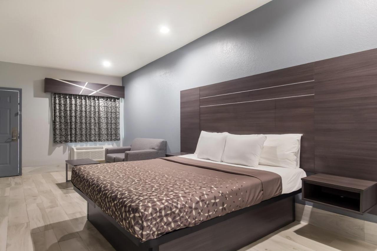 Americas Best Value Platinum Inn & Suites Aldine Exterior foto