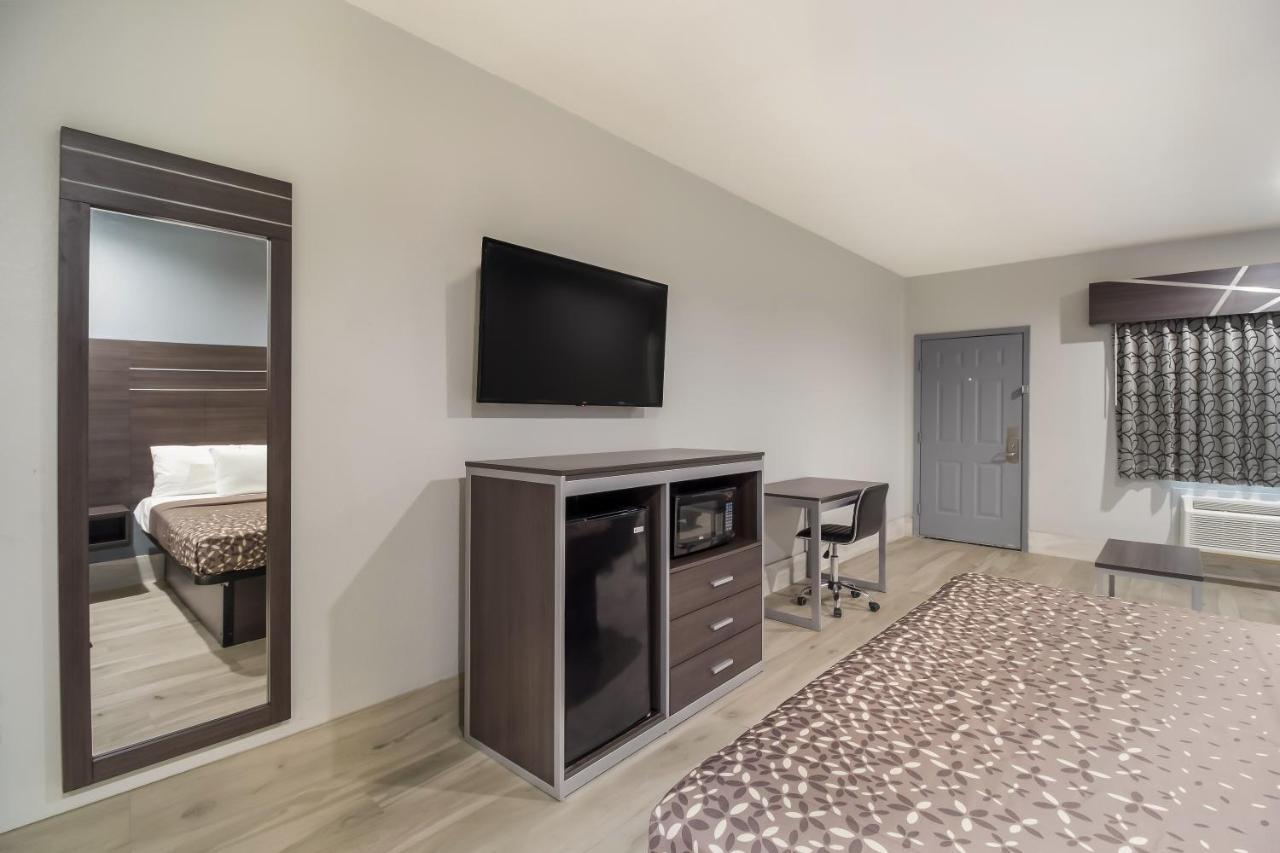 Americas Best Value Platinum Inn & Suites Aldine Exterior foto